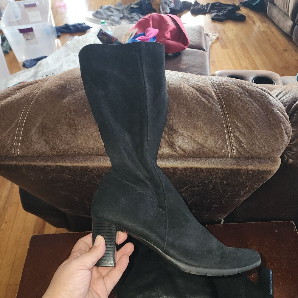 aerosols black boots